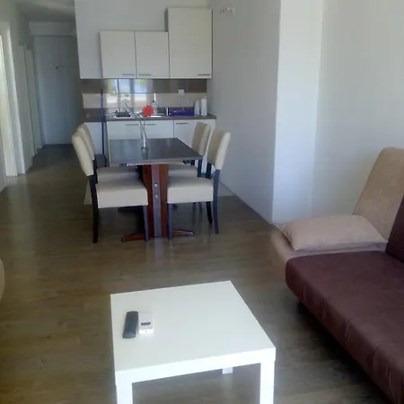Svilicic Appartamento Omiš